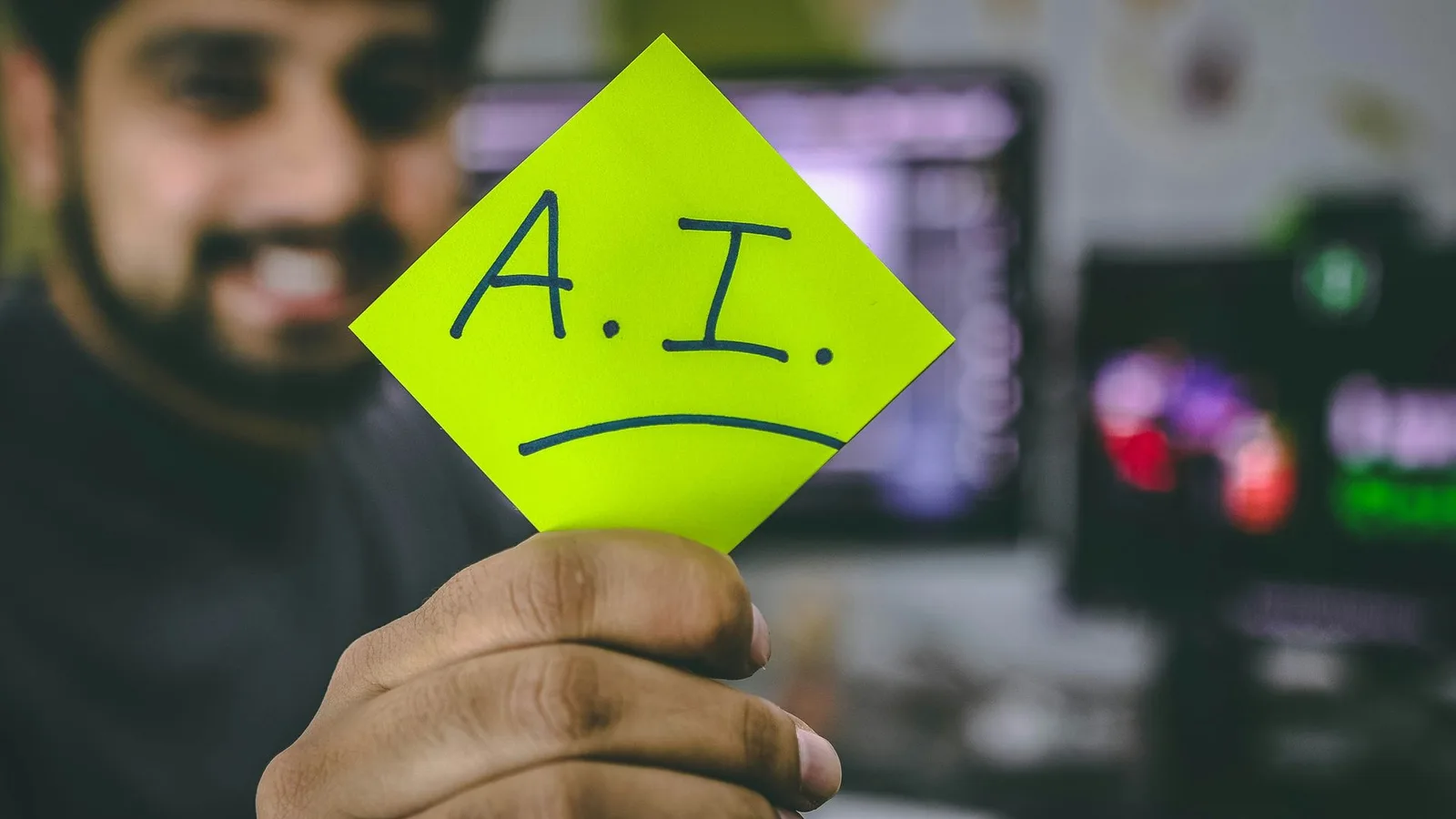 HyperBro : Upside recrute son premier agent IA journaliste pour couvrir l'actu crypto