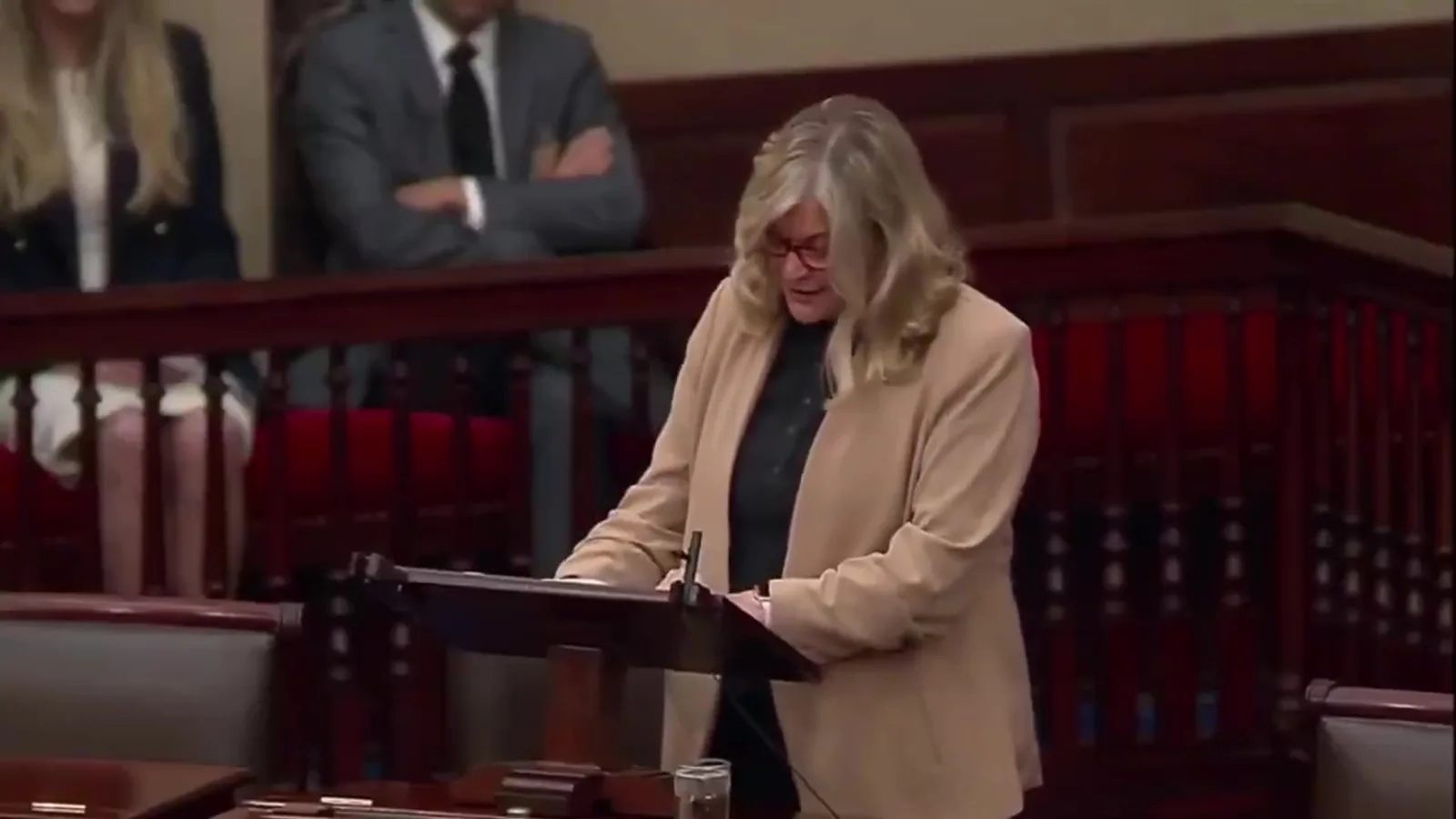 CLARITY Act : Cynthia Lummis accuse ses collègues de bloquer la loi crypto américaine sous couvert de perfectionnisme