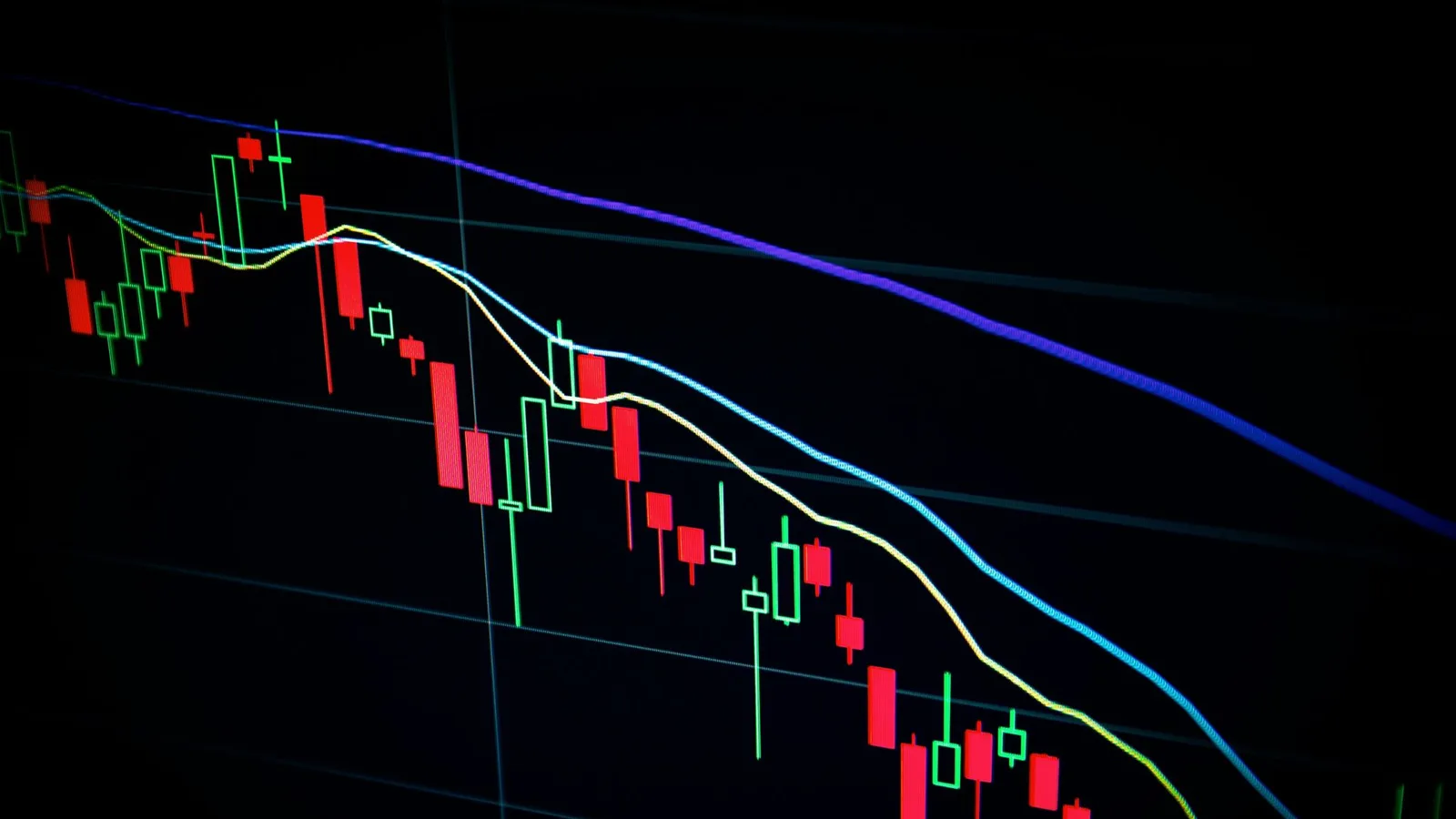 Volumes crypto au plus bas depuis janvier : 15 milliards de dollars par jour, en recul de 70% depuis le pic
