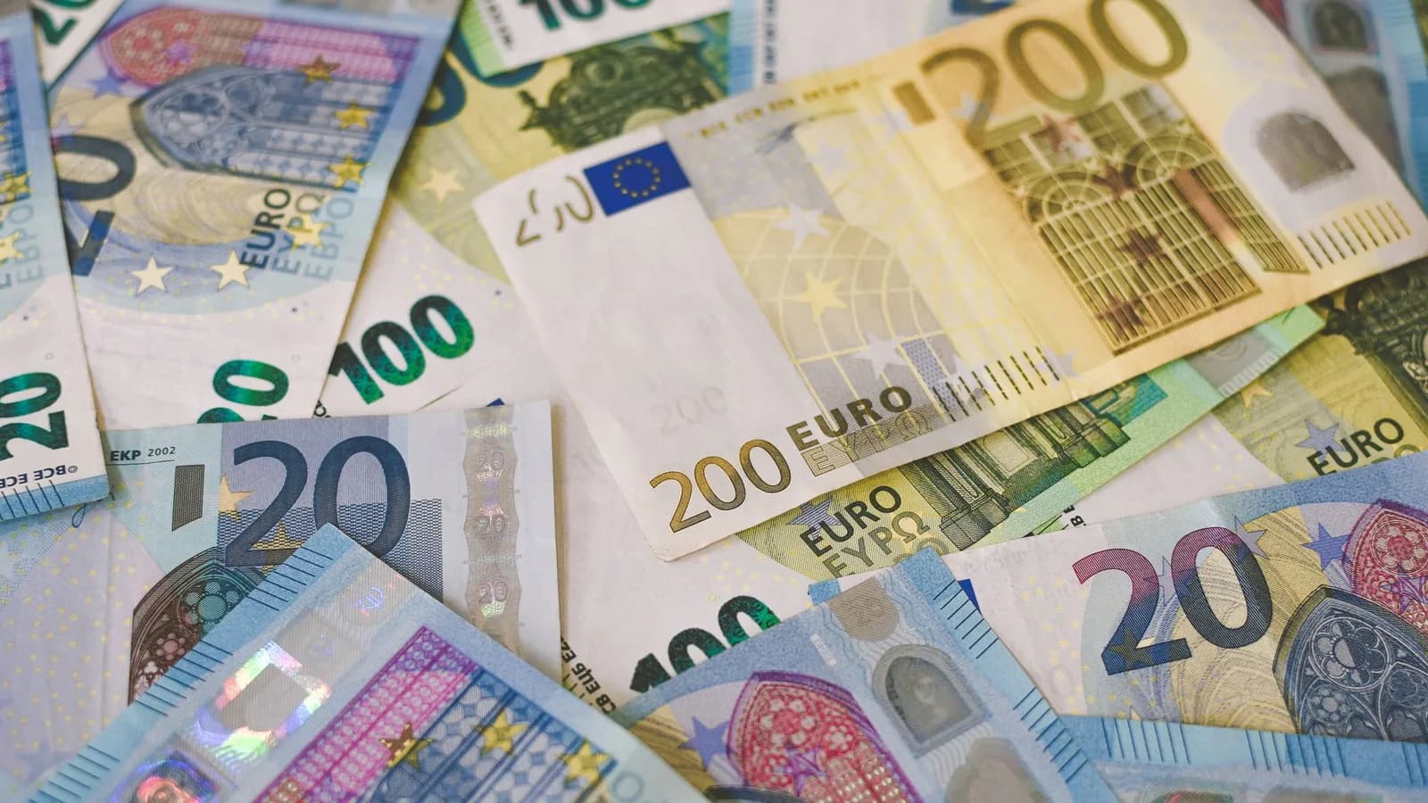 Euro numérique : la BCE vise 2029 pendant que les stablecoins euro atteignent 880 millions de dollars en circulation sous MiCA