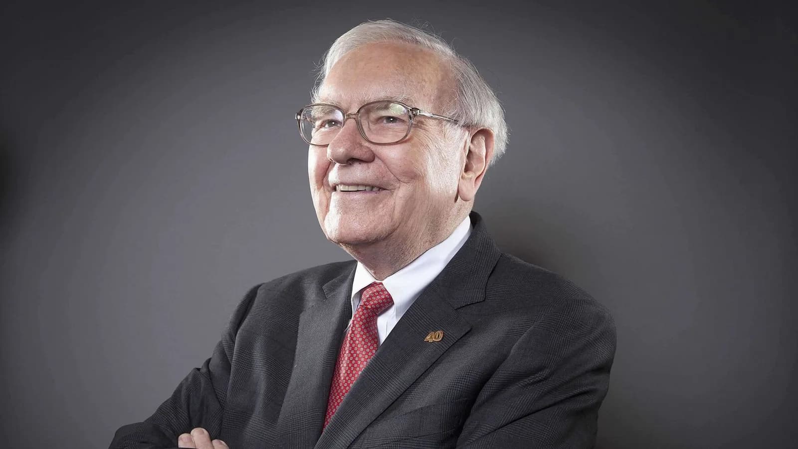 Warren Buffett quitte la présidence de Berkshire Hathaway à 96 ans, son fils Howard lui succède