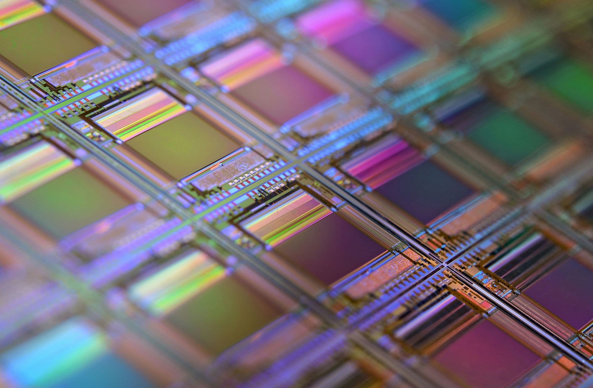 Huawei vise 12 milliards de dollars sur les puces IA en 2026 : Nvidia chute de 40% à 8% de part de marché en Chine