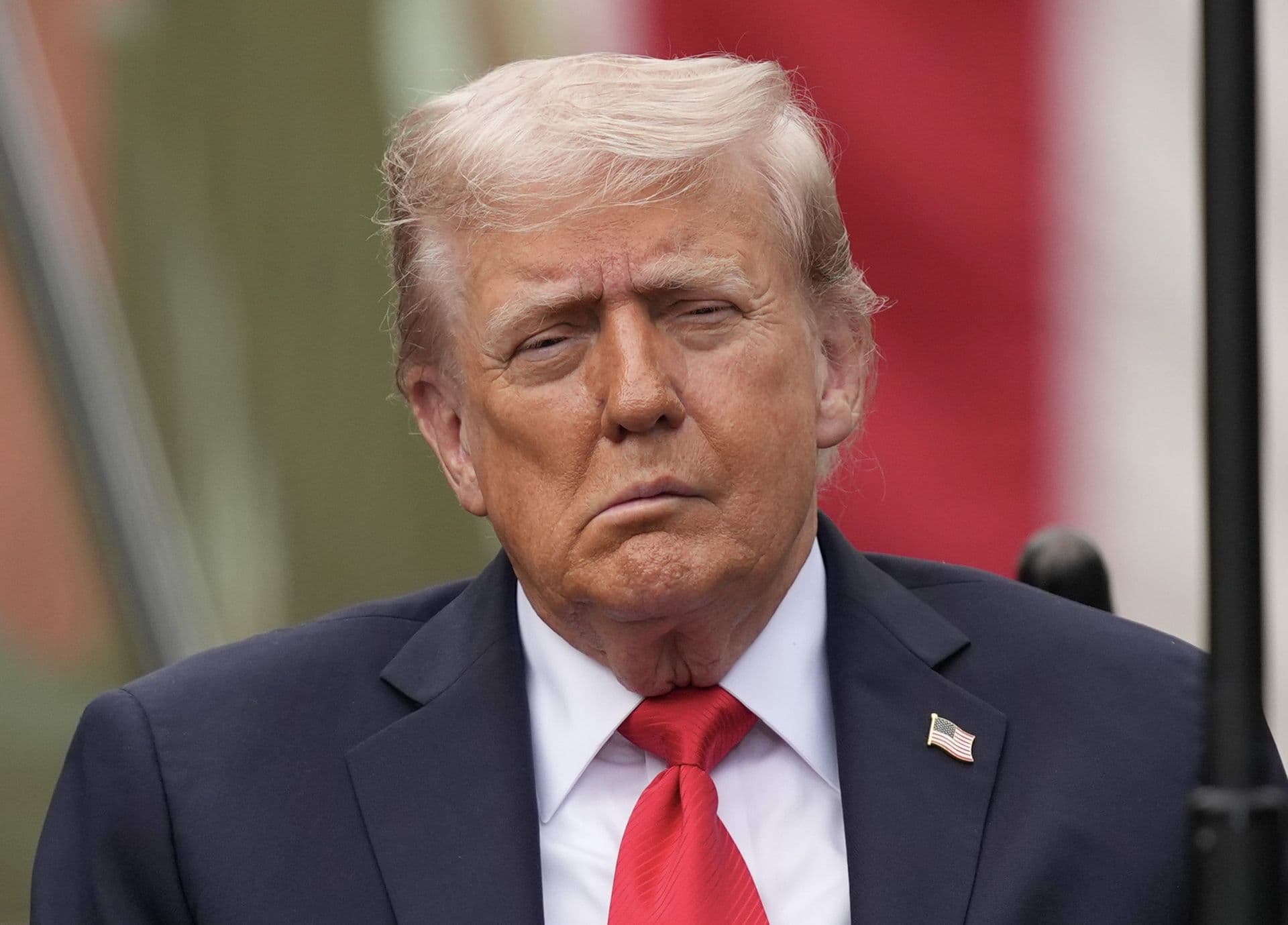 Clarity Act : Trump valide la clause éthique, mais le DOJ comme seul arbitre bloque les démocrates