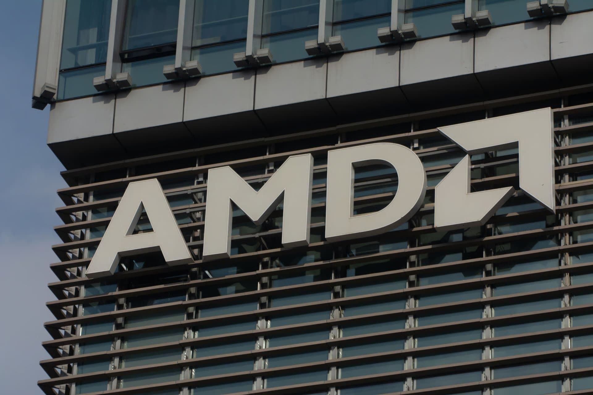 AMD et Anthropic signent un accord à dizaines de milliards pour 2 gigawatts de puces IA, OpenAI vise 750 milliards d'infrastructure d'ici 2030