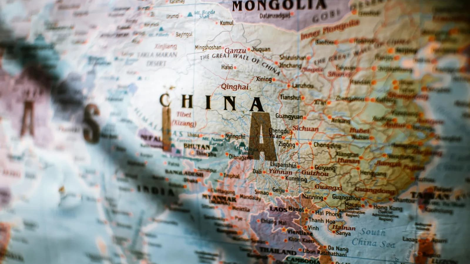 Exportations IA chinoises : 720 milliards de dollars sur 12 mois, les restrictions américaines n'ont pas freiné Pékin