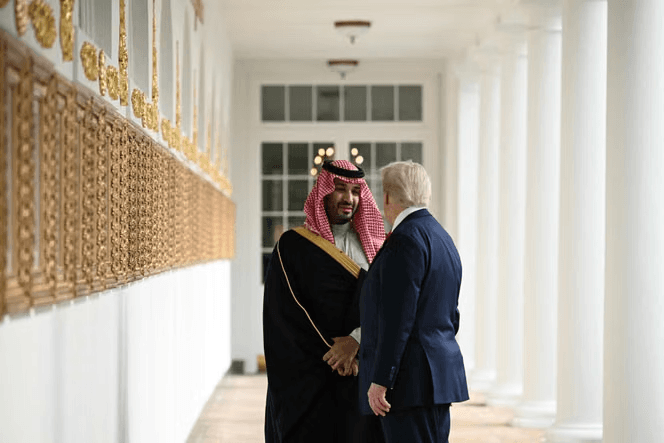 Trump renonce à frapper les Houthis au dernier moment malgré les bombes déjà chargées sur les avions