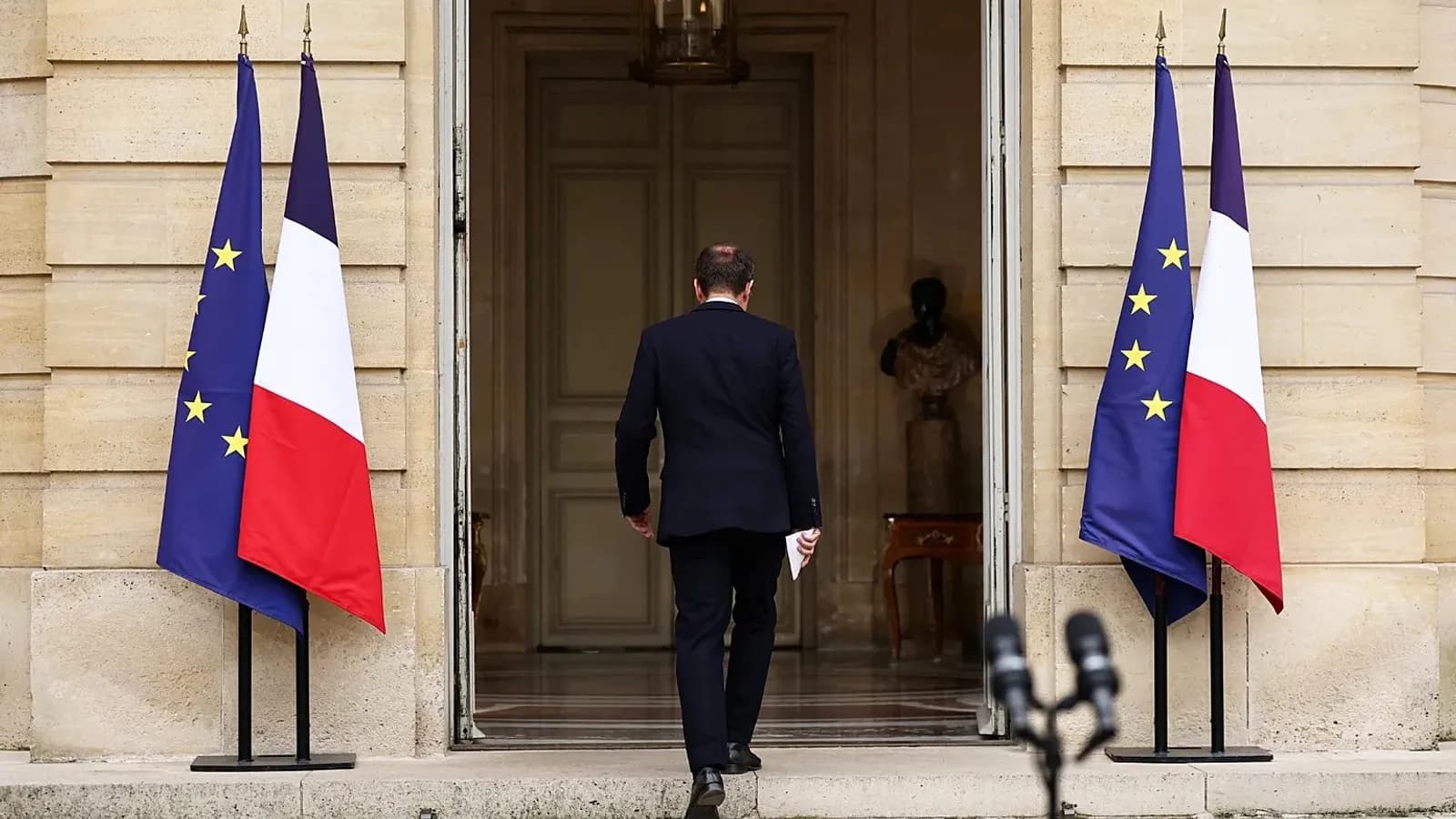 Marché de l'emploi en France : les offres reculent de 16,6% sur un an, un jeune actif sur 5 au chômage