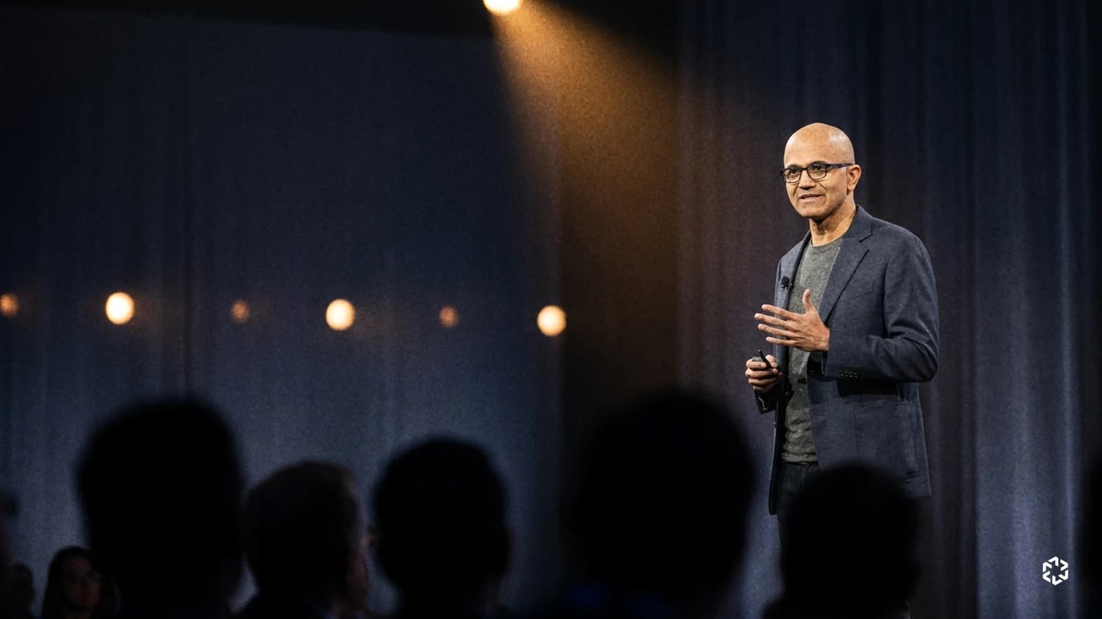 Microsoft repasse les 4 000 milliards, sa trésorerie attendue recule de près de moitié