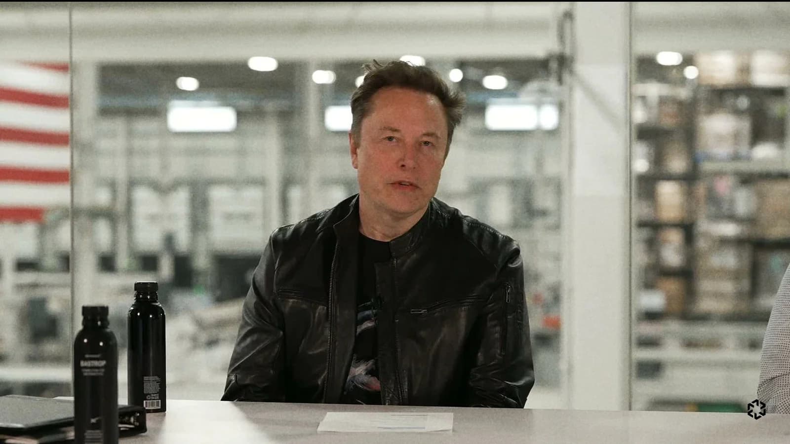 SpaceX encaisse 14,6 milliards au T3, l'IA dépasse Starlink et Musk vise 1 000 milliards